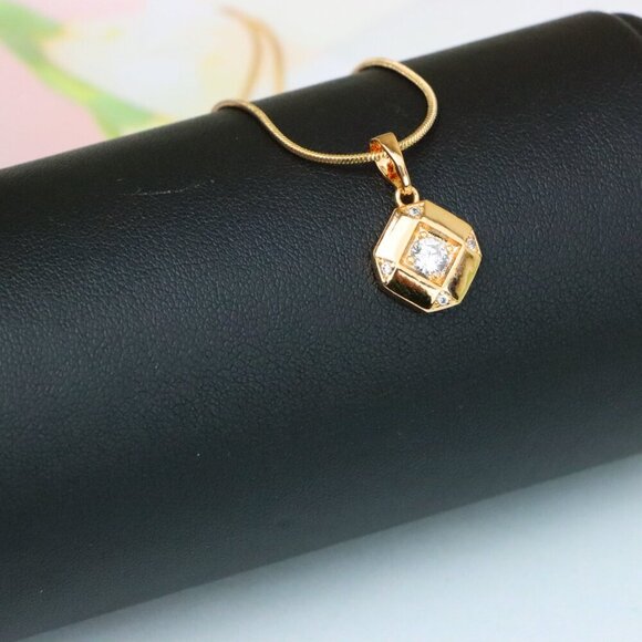 "Rose Gold Geometric Pendant with Central Sparkling Stone Detail, XPPT1387 - Picture 4 of 14